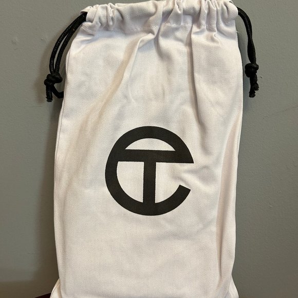 BNWT TELFAR Small Black PATENT Shopping Bag - Picture 5 of 6